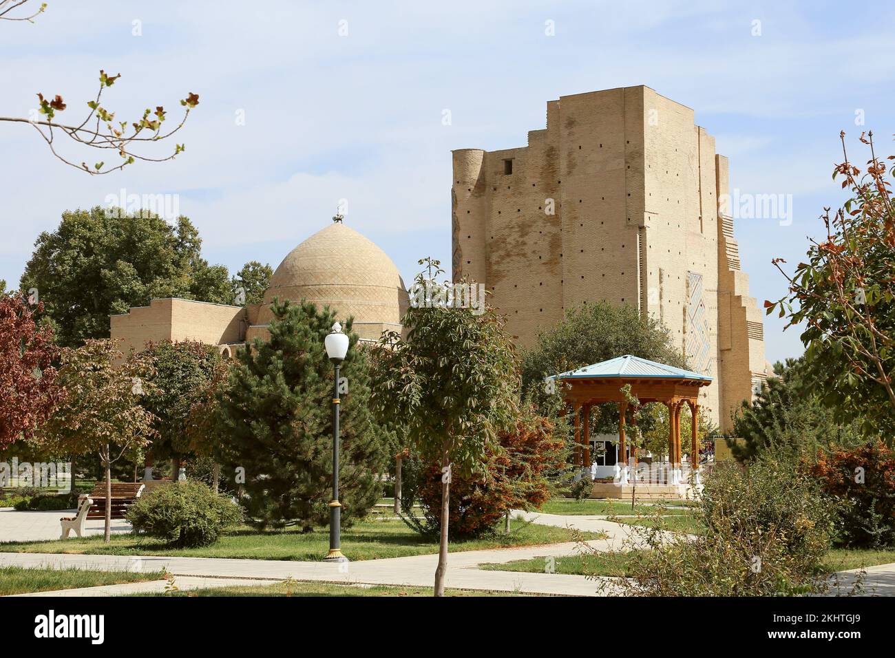 Dor us-Siyodat Mausoleo, complesso di AK Saray (Palazzo Bianco), Ipak Yuli Street, Shakhrisabz, Provincia di Qashqadaryo, Uzbekistan, Asia centrale Foto Stock