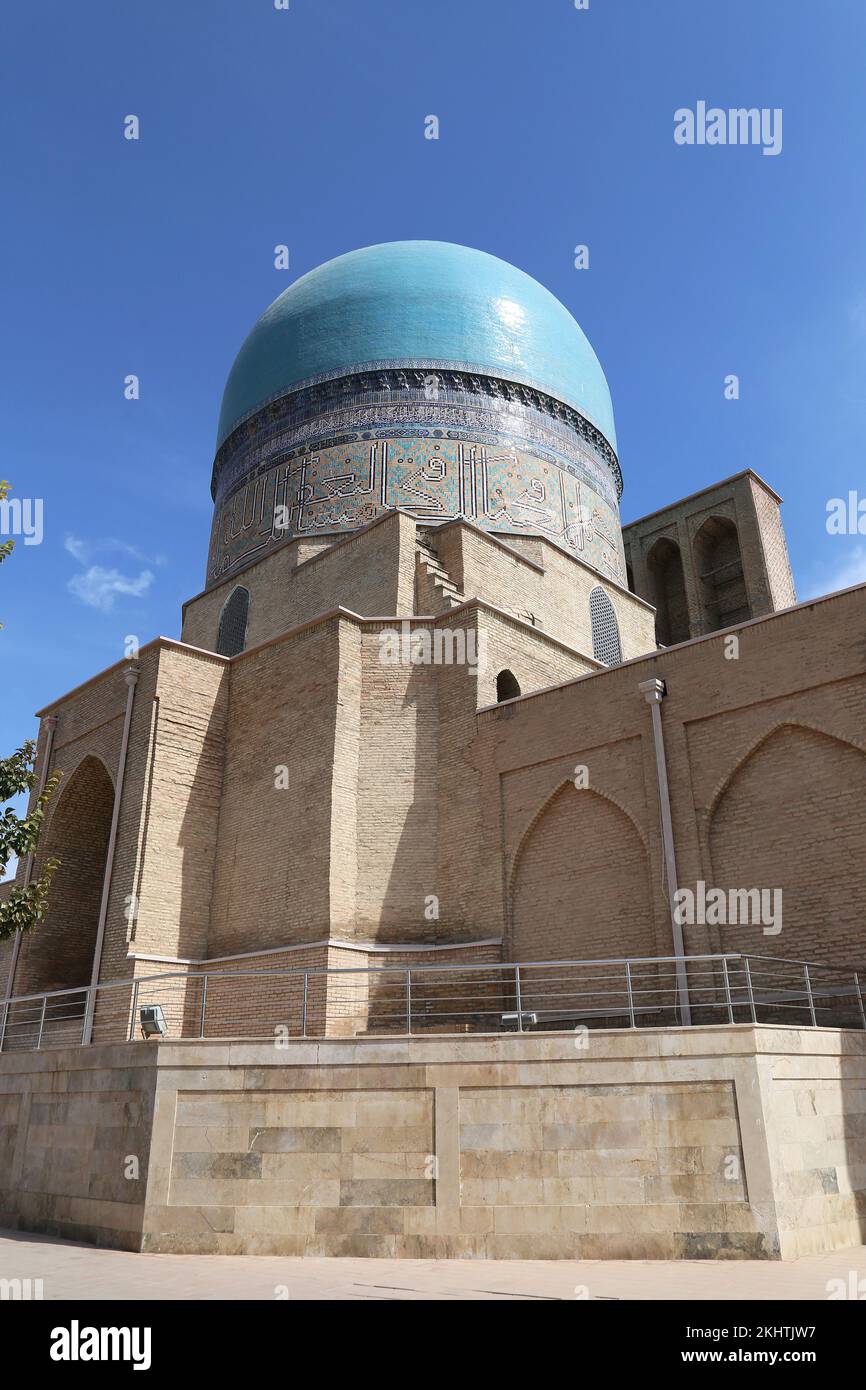 Moschea di Kok Gumbaz (cupola blu), complesso di AK Saray (Palazzo bianco), Via Ipak Yuli, Shakhrisabz, Provincia di Qashqadaryo, Uzbekistan, Asia centrale Foto Stock