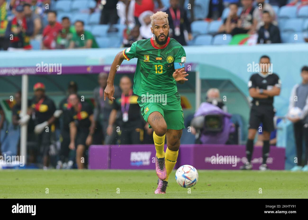 Primo : 24.11.2022, Calcio, COPPA DEL MONDO FIFA 2022 QATAR, Coppa del mondo 2022 Qatar, Coppa del mondo 2022 Qatar, fase di gruppo, Gruppo G, gioco 13, sui, Svizzera - Camerun Eric Maxim CHOUPO-MOTING, Camerun, azione individuale Foto Stock