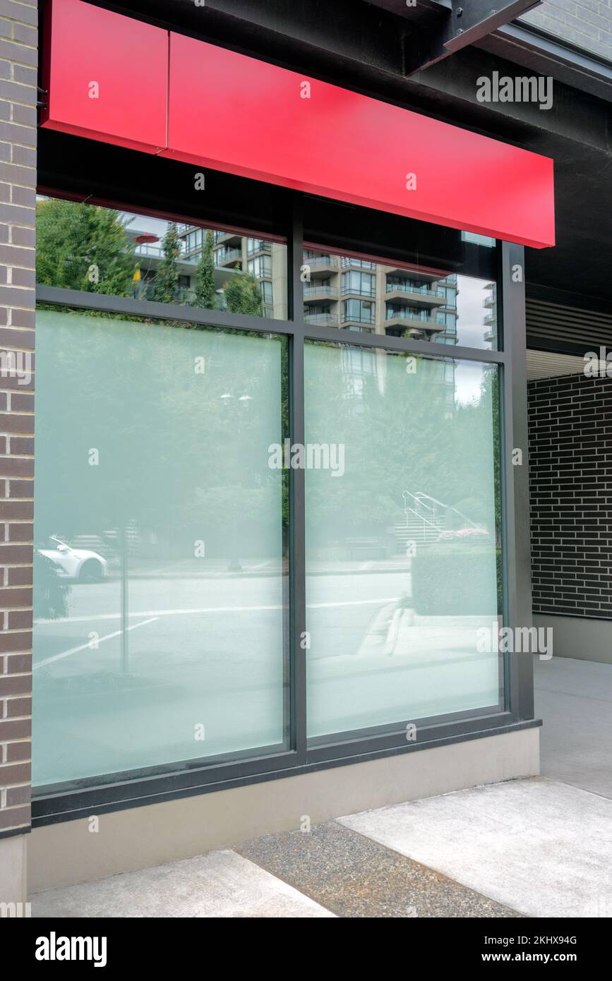 Spazio commerciale per l'affitto su una strada a North Vancouver Foto Stock