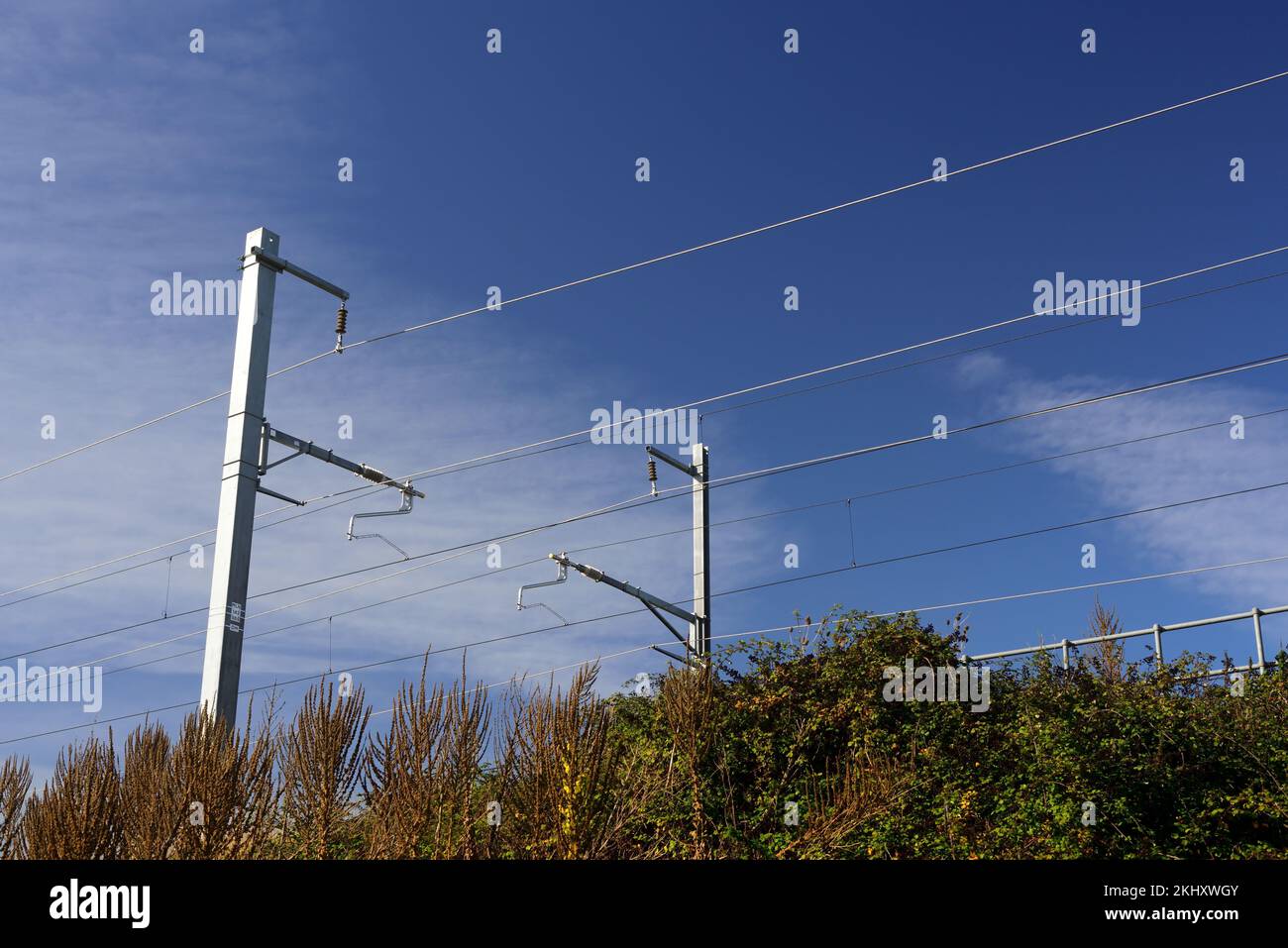 Apparecchiature aeree nel Wiltshire, parte dell'elettrificazione ferroviaria della linea principale del Great Western. Foto Stock