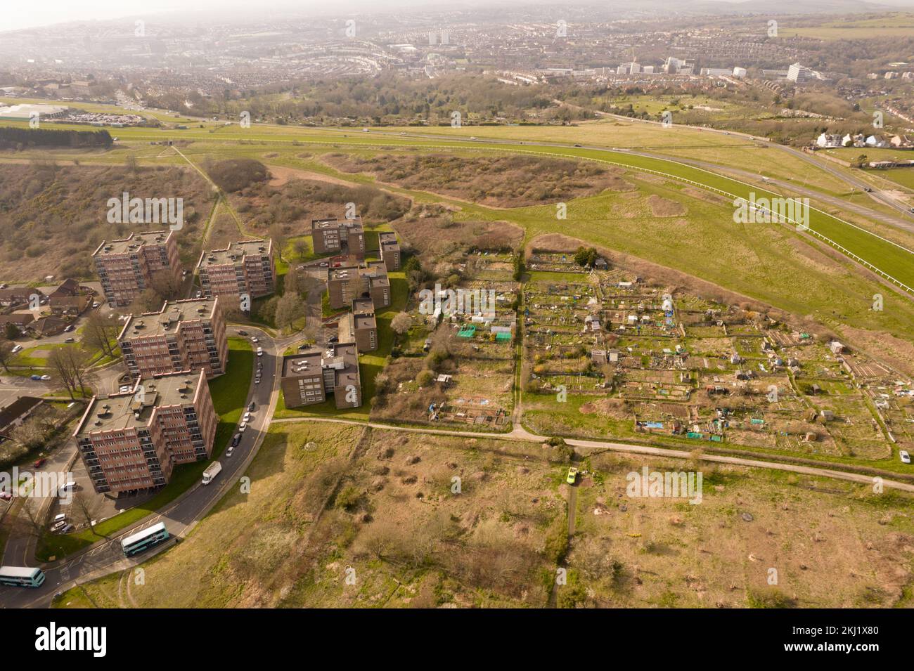 Racehill Community Orchard e Whitehawk Estate. Brighton, Sussex. Foto Stock