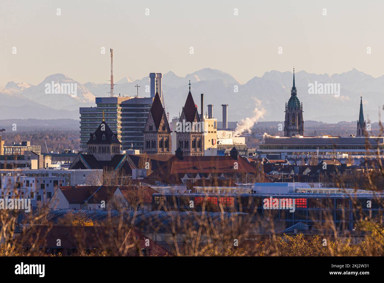 MONACO di BAVIERA, GERMANIA - 24 NOVEMBRE 2022: Sede dell'emittente pubblica Bayerischer Rundfunk (BR; Bavarian Broadcasting) nel centro della città Foto Stock