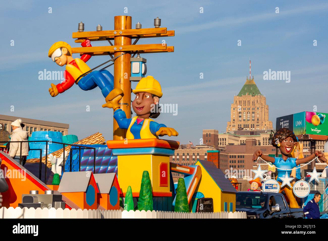 Detroit, Michigan, Stati Uniti. 24th Nov 2022. Una galleggiante DTE Energy alla sfilata del giorno del Ringraziamento di Detroit, ufficialmente la sfilata americana del Ringraziamento. Credit: Jim West/Alamy Live News Foto Stock