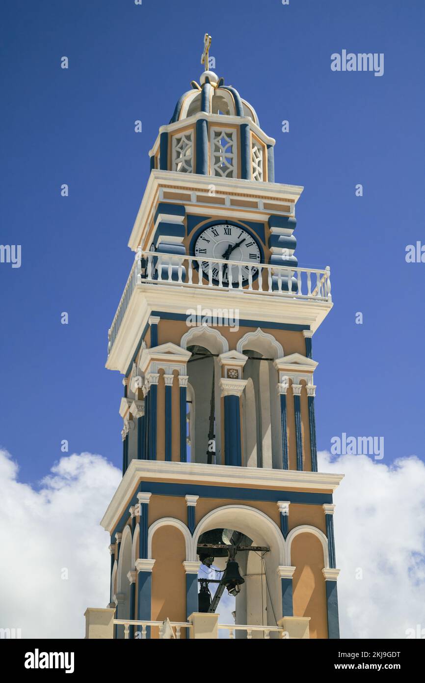 Torre dell'Orologio - Cattedrale di San Giovanni Battista a Fira, Grecia Foto Stock