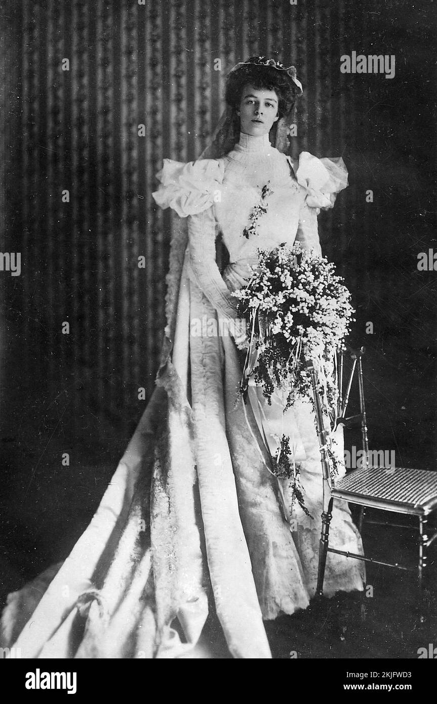 Eleanor Roosevelt nel suo abito da sposa, 1905 Foto Stock