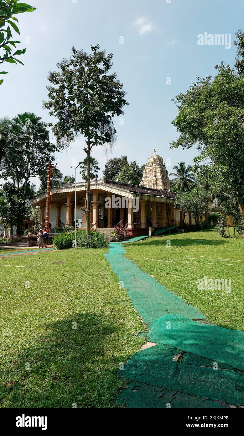 Tempio di Tirupati Balaji nello stato di Kumkaliem Goa India 10 15 2022 Foto Stock