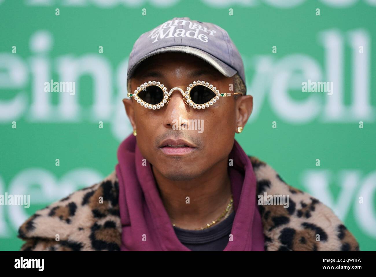 Pharrell Williams lancia la sua gamma di cura della pelle Humanrace, durante una telefonata fotografica a Selfridges nel centro di Londra. Data immagine: Venerdì 25 novembre 2022. Foto Stock