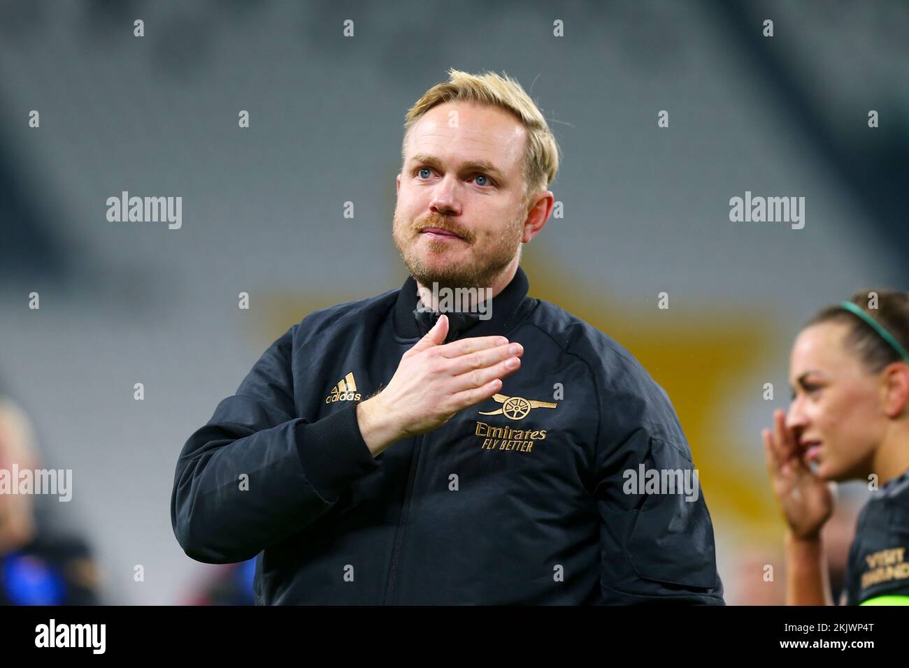 TORINO, 24 NOVEMBRE 2022. Jonas Eidevall, allenatore capo delle Donne Arsenali, durante la partita UWCL (Gruppo C) tra Juventus Women FC e Arsenal Women FC il 24 novembre 2022 allo stadio Allianz di Torino. Credit: Massimiliano Ferraro/Alamy Live News Foto Stock