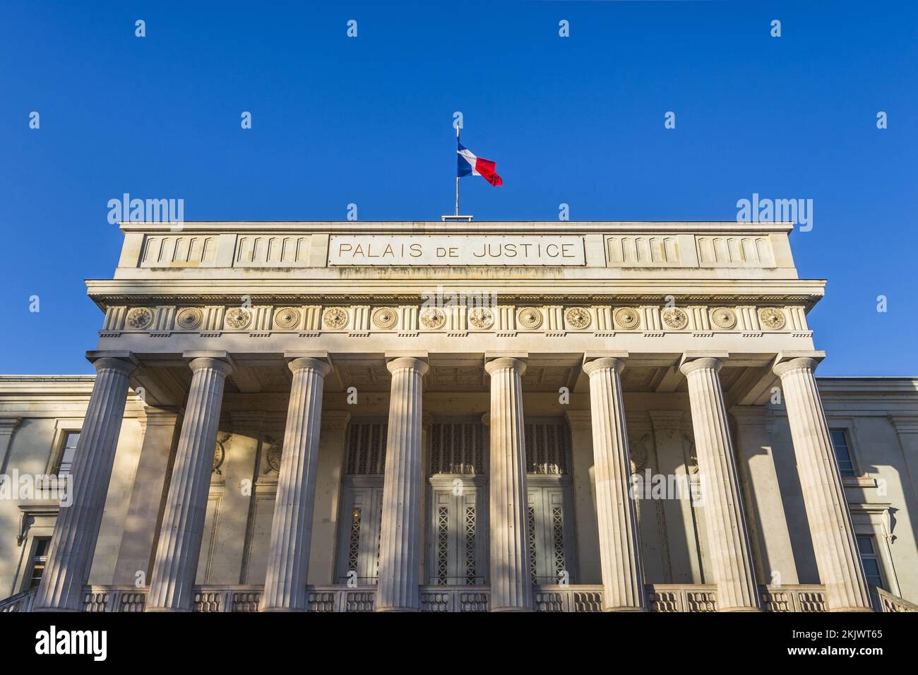 Edificio in stile classico del Palais de Justice (tribunali) a Tours, Indre-et-Loire (37), Francia. Foto Stock