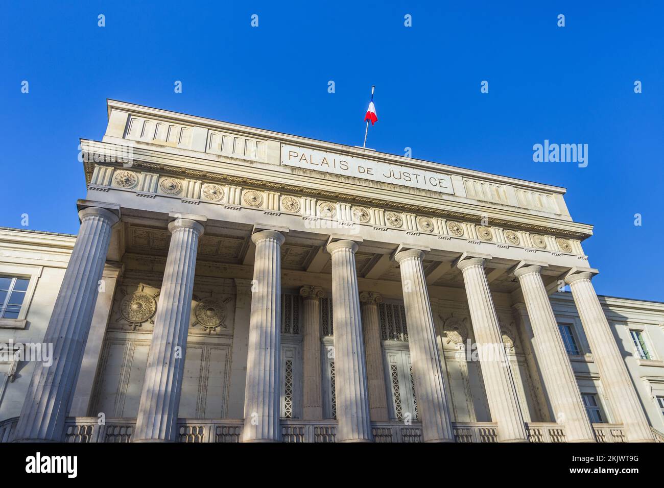 Edificio in stile classico del Palais de Justice (tribunali) a Tours, Indre-et-Loire (37), Francia. Foto Stock