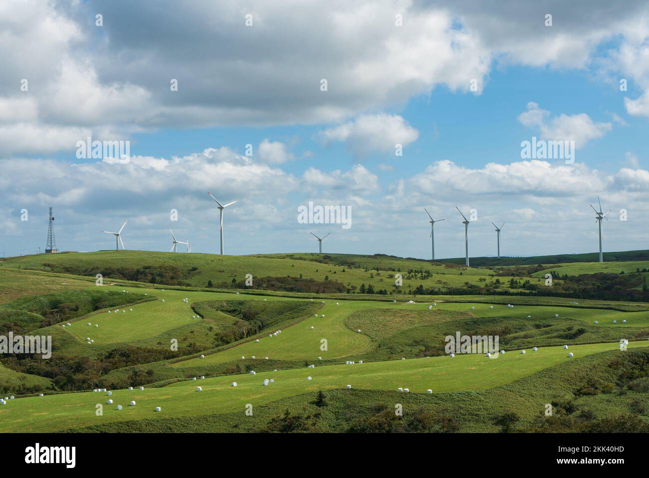 Soya Misaki Ranch e Wind Farm a Soya Hills a Hokkaido, Giappone Foto Stock