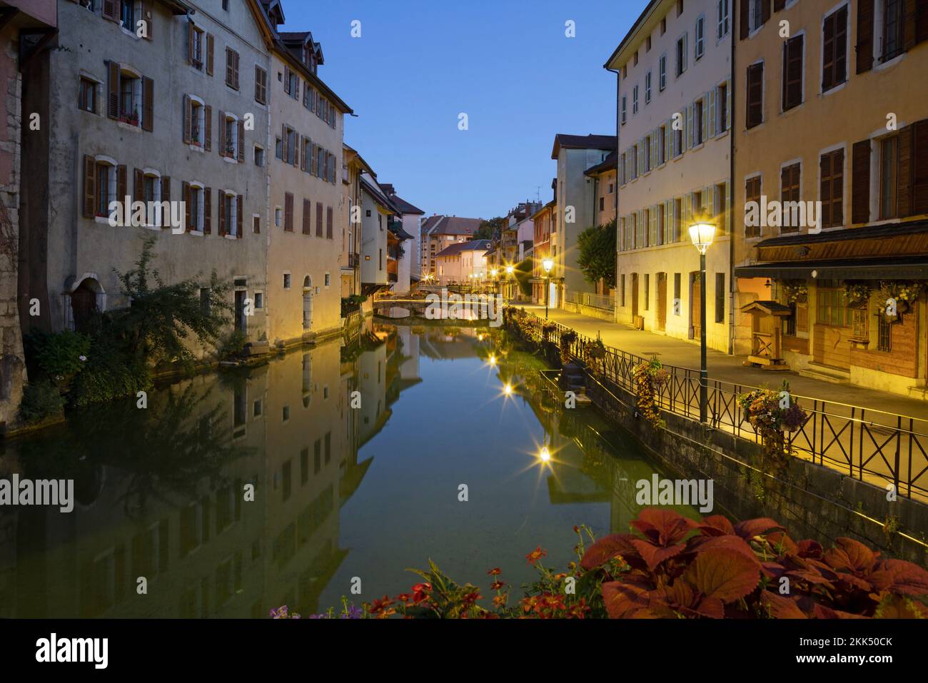 Annecy - la città vecchia al crepuscolo. Foto Stock