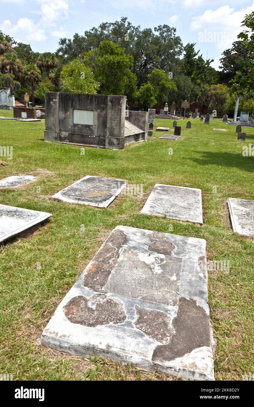Savannah, USA - 22 luglio 2010: Il Colonial Park è stato il cimitero di Savannah per più di un secolo e contiene oltre nove mila tombe. Il cementatore Foto Stock