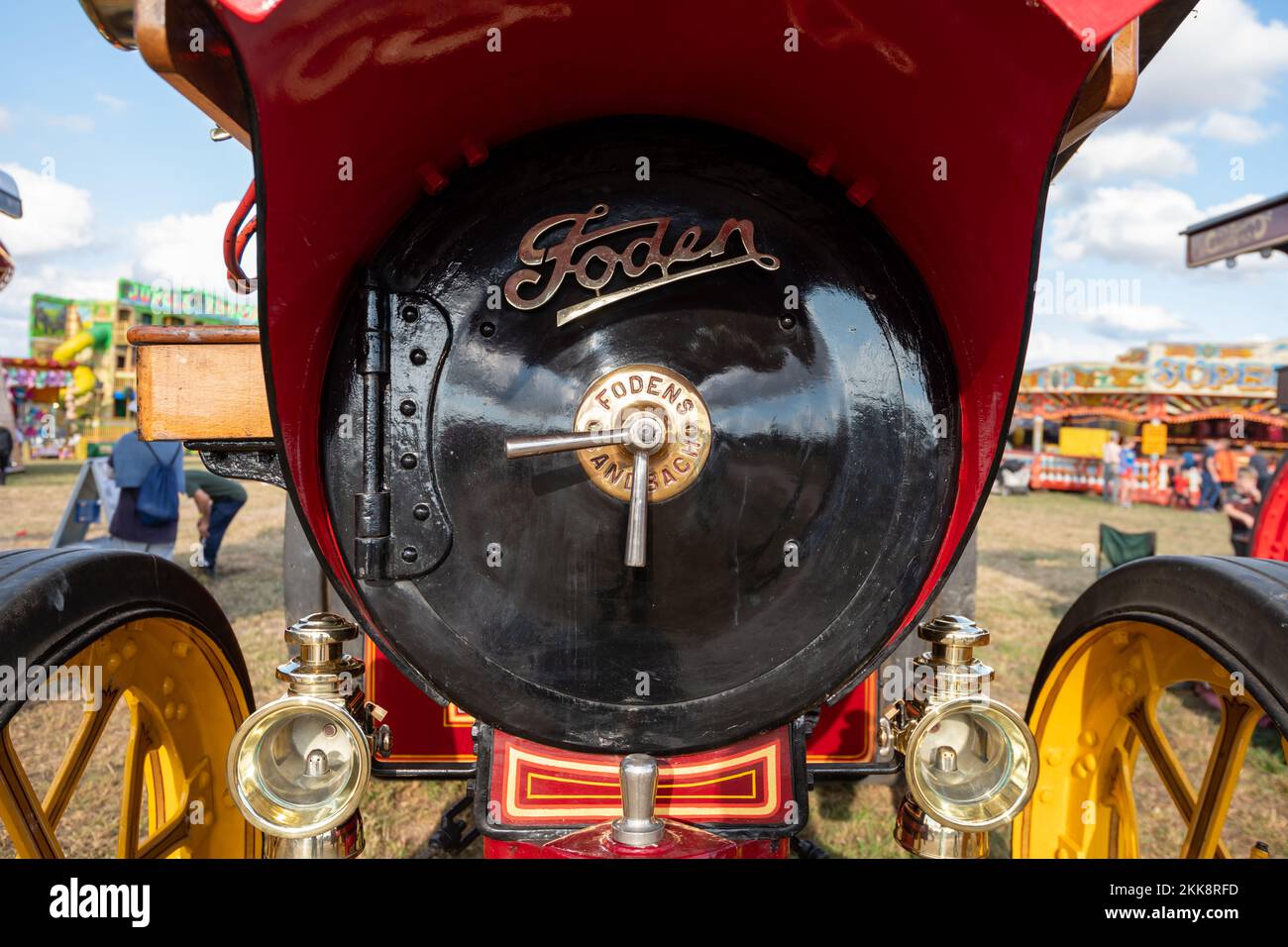 Tarrant Hinton.Dorset.United Kingdom.August 25th 2022.A 1910 motore di trazione Foden showmans chiamato Prospector è in mostra al vapore del grande Dorset Foto Stock