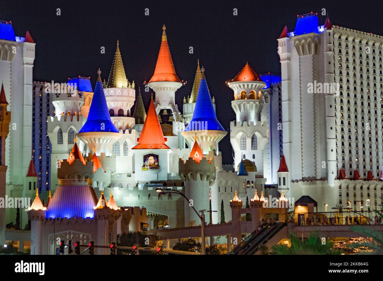 Las Vegas, USA - 17 luglio 2011: Excalibur Hotel and Casino a Las Vegas, Nevada. Il suo proprietario - MGM Resorts ha riportato un forte guadagno netto di ricavi del 43% a $ Foto Stock