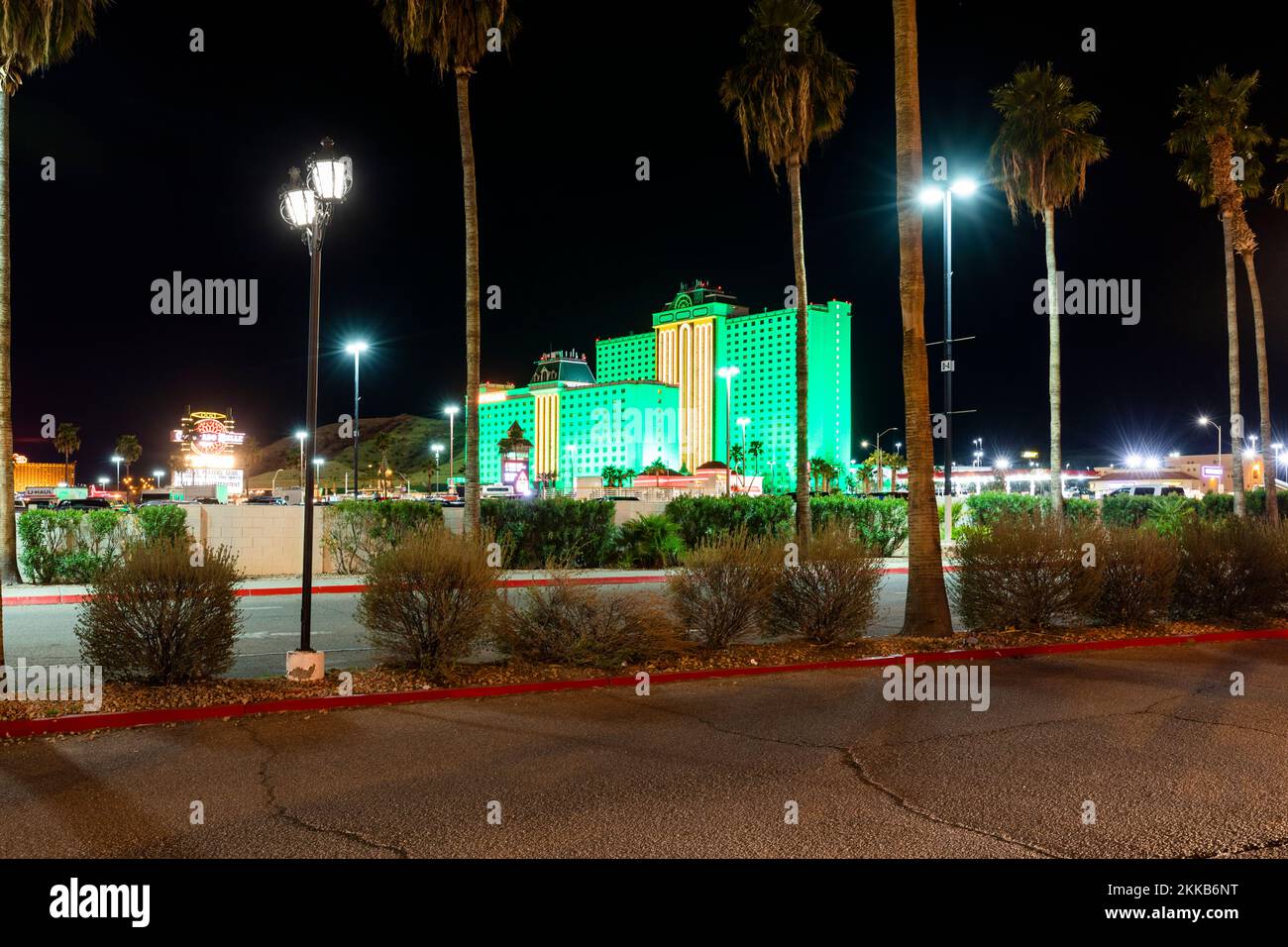 LAUGHLIN, USA - 6 MARZO 2019: Vista notturna della città di gioco d'azzardo Laughlin. Laughlin è stato nominato per Don Laughlin, un Owateronna, Minnesota, nativo che acquistava Foto Stock