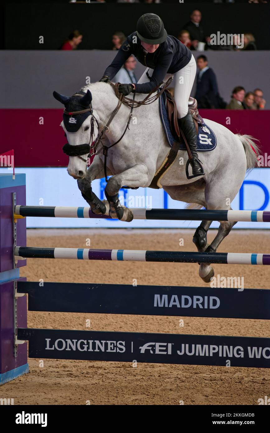 IFEMA, Madrid, Spagna. 25th Nov 2022. Settimana del Cavallo di Madrid 2022, CSI 5*- W - 150 cm, TROFEO CIUDAD DE MADRID. Emilie Conter nella foto. Madrid, Spagna. Credit: EnriquePSans/Alamy Live News Foto Stock