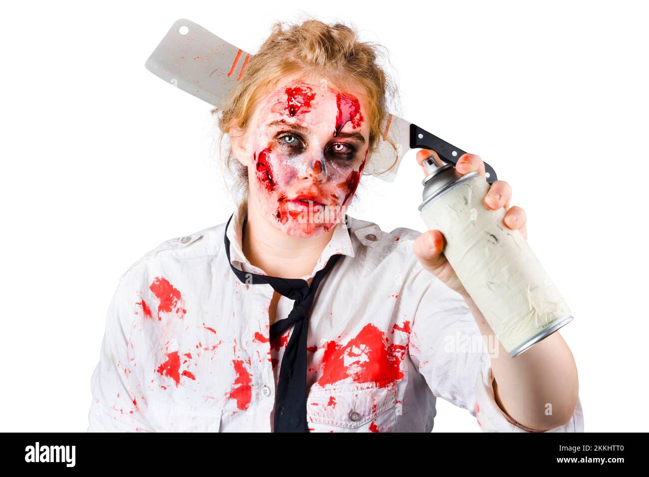 Uno zombie donna vendita iscritto una comunicazione di halloween con un barattolo di vernice spray. isolato su bianco Foto Stock