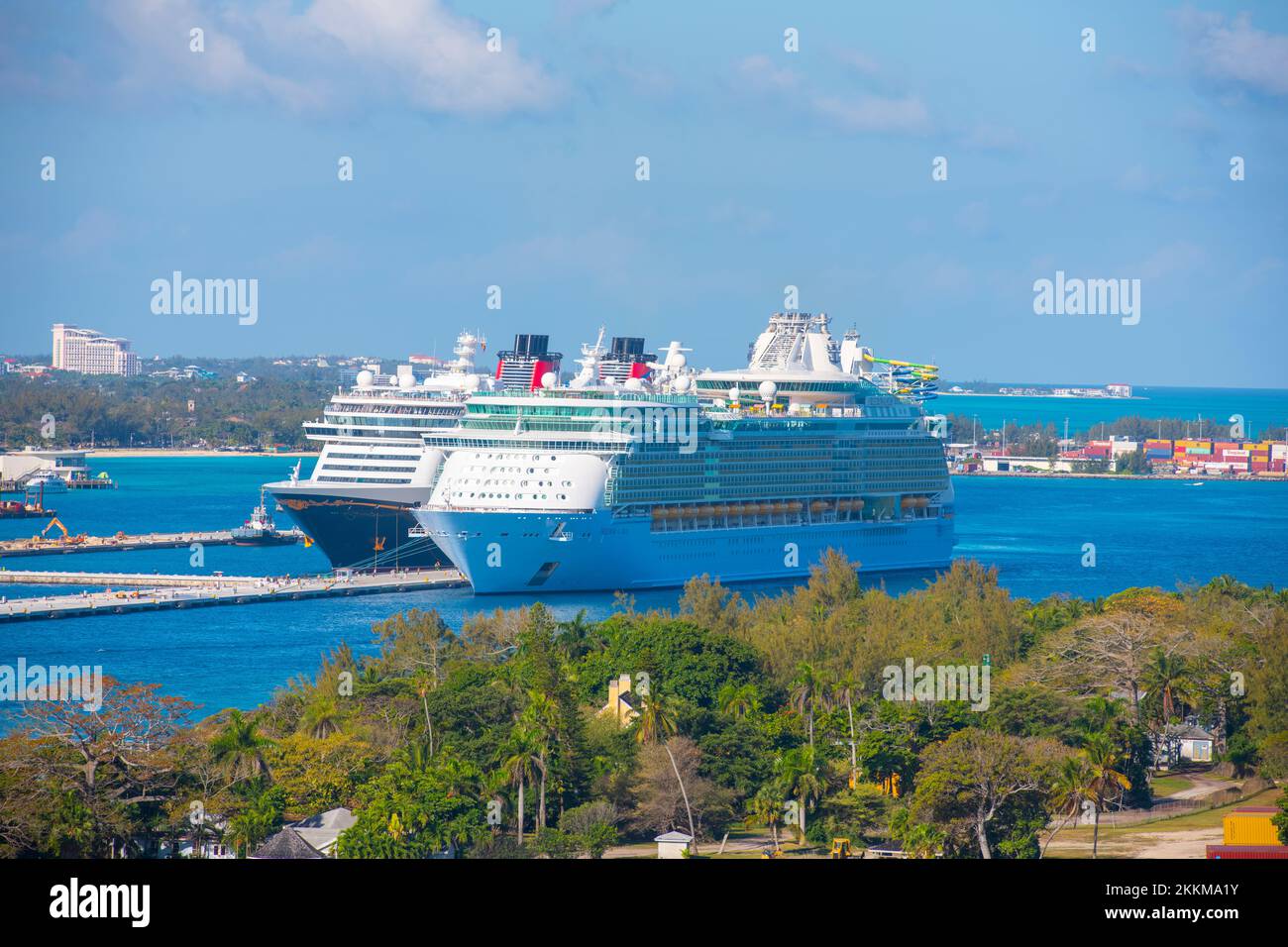Royal Caribbean International Cruise ship Freedom of the Seas attraccato al porto di Nassau, Nassau, New Providence Island, Bahamas. Foto Stock