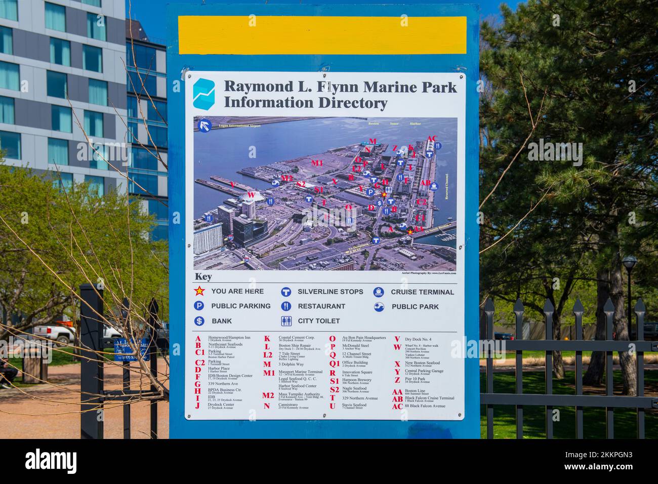 Cartello Raymond L. Flynn Marine Park nel Seaport District, città di Boston, Massachusetts, ma, USA. Foto Stock