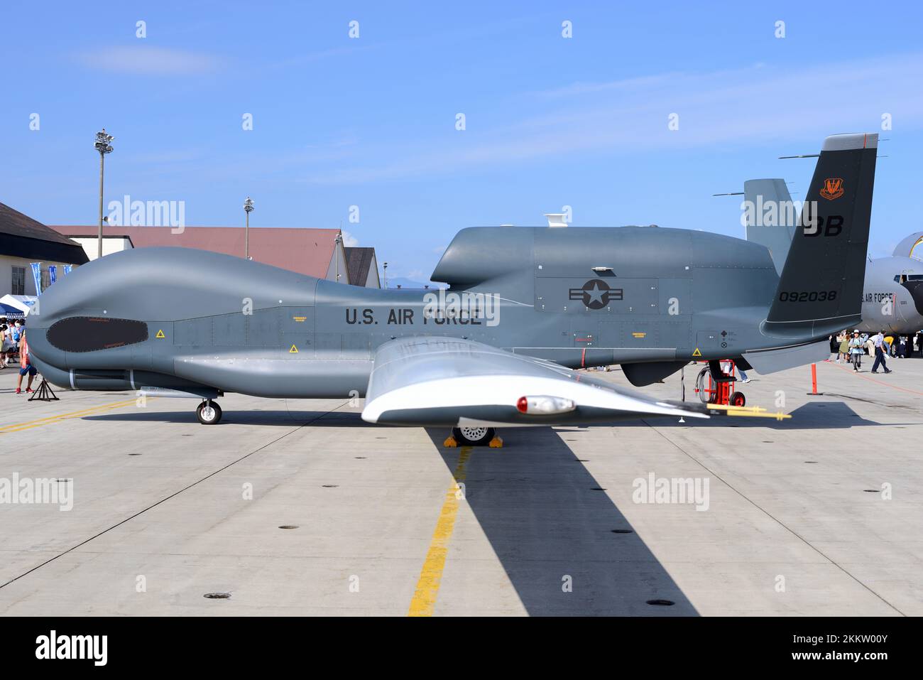 Prefettura di Aomori, Giappone - 07 settembre 2014: Aerei di sorveglianza senza equipaggio delle forze aeree statunitensi Northrop Grumman RQ-4B Global Hawk. Foto Stock
