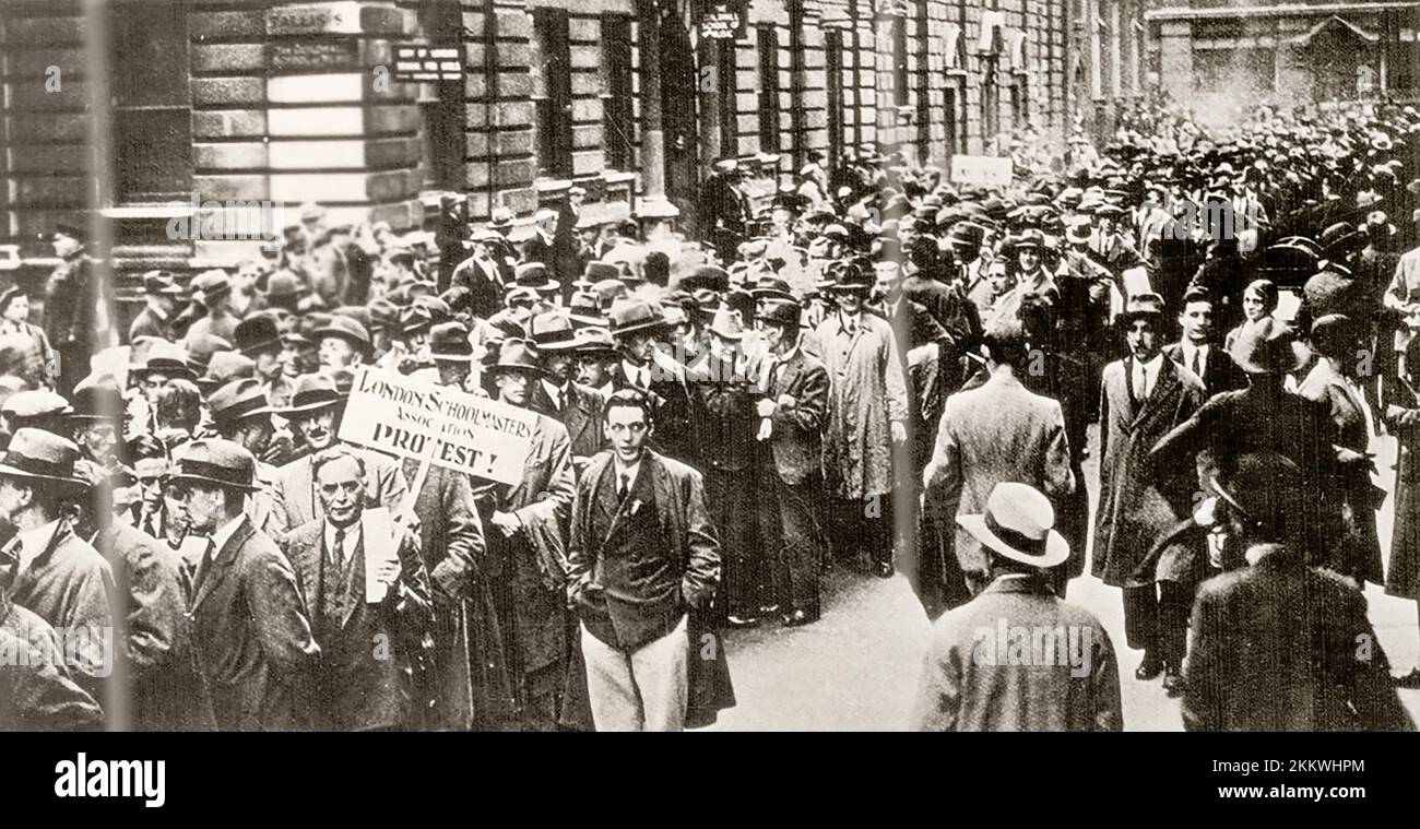 Dimostrazione di insegnanti per salari più alti a Londra nel 1933. Foto Stock