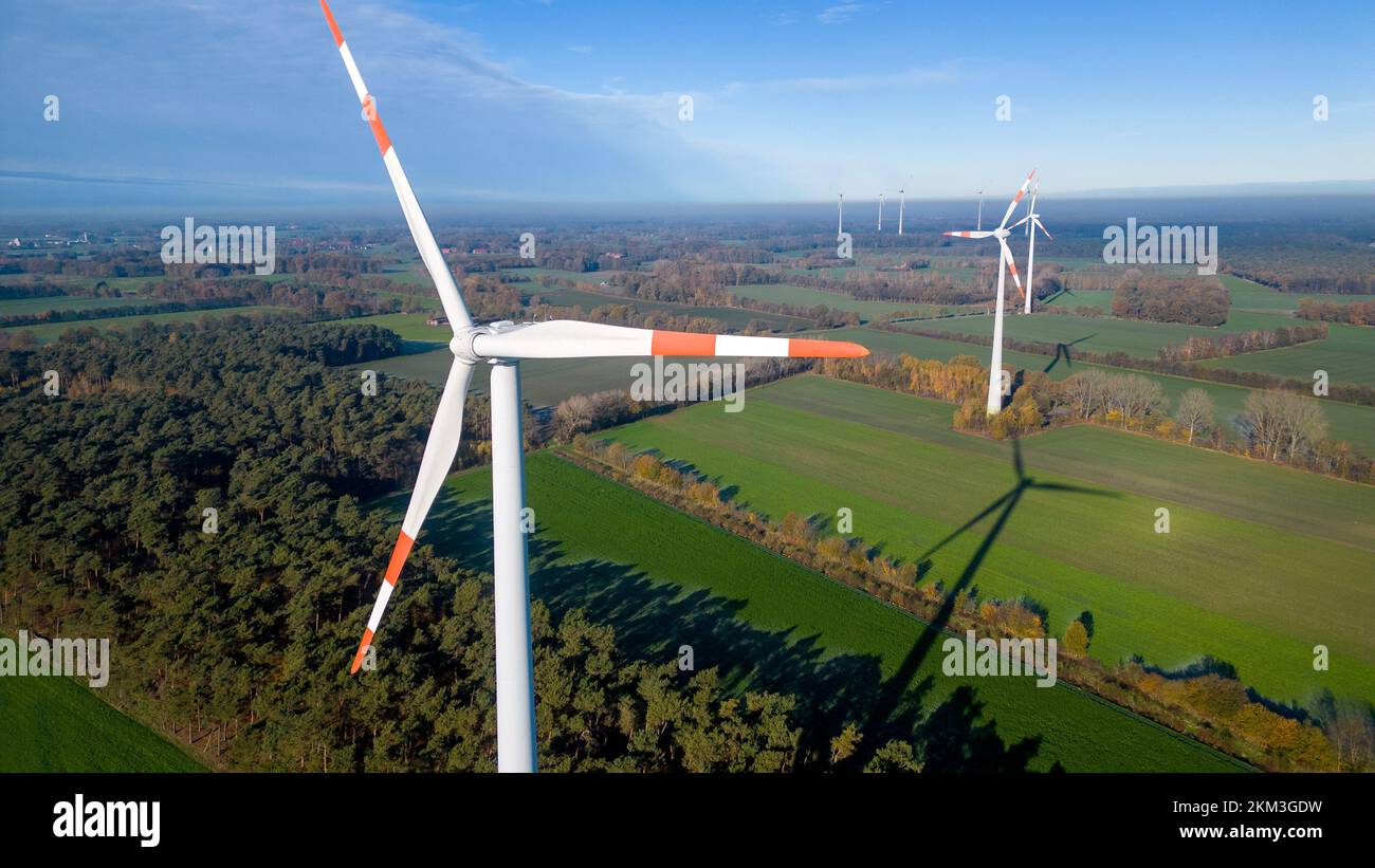Fuco di turbine eoliche nel paesaggio della Germania Foto Stock