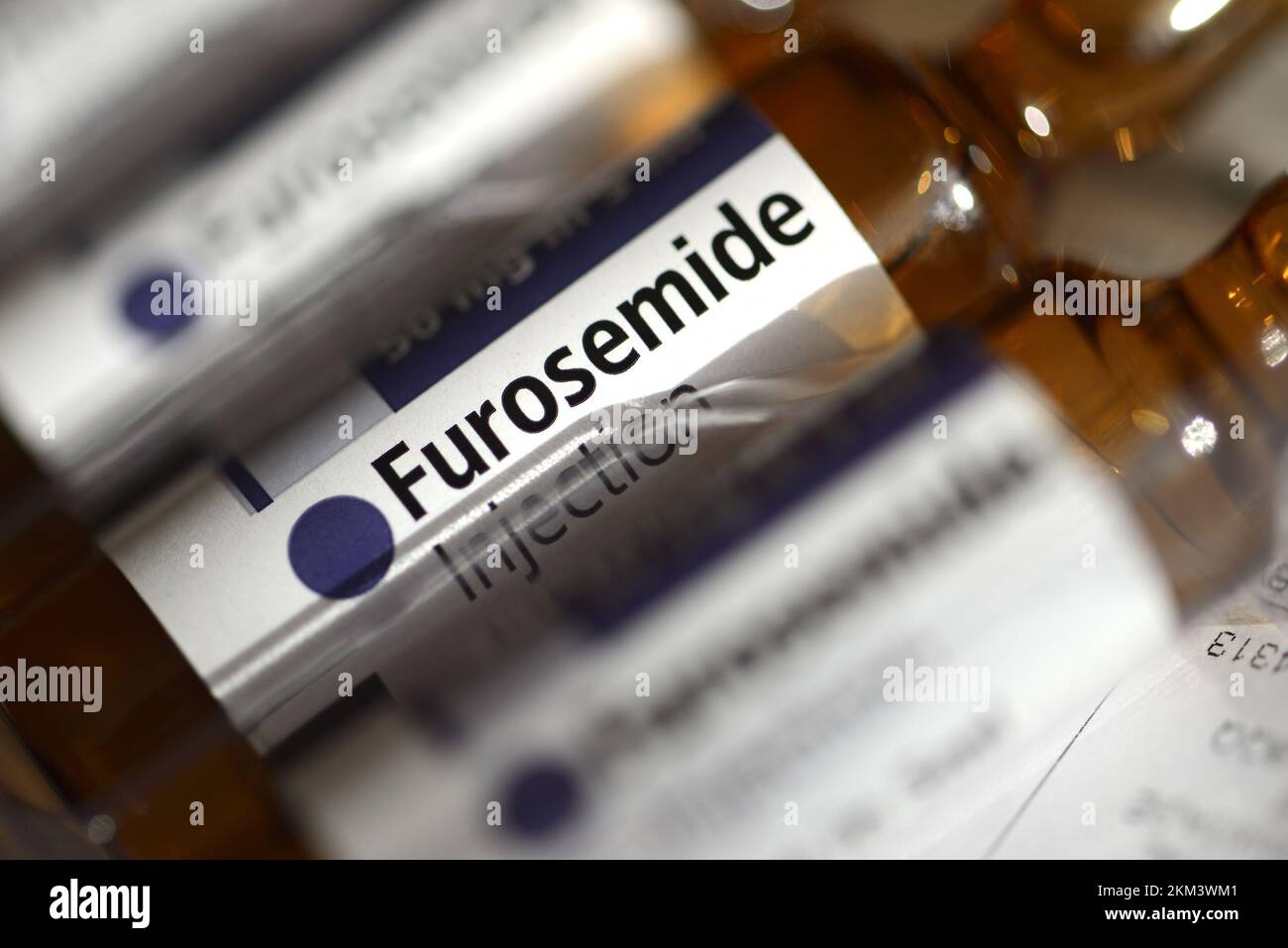 Furosemide - medicinale per il trattamento della pressione alta e dell'edema. fiale da 50 mg del farmaco liquido per iniezione o per somministrazione endovenosa Foto Stock