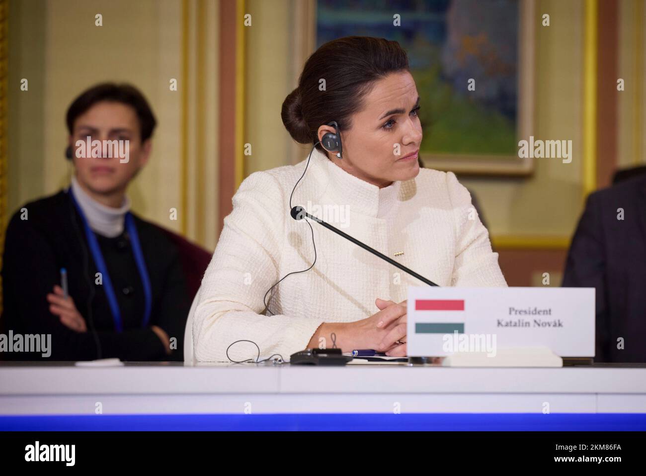 Kiev, Ucraina. 26th Nov 2022. Il presidente ungherese Katalin Novak, ascolta le osservazioni durante il vertice internazionale inaugurale della sicurezza alimentare sotto il grano dall'Ucraina programma umanitario dal Palazzo Mariinsky, 26 novembre 2022 a Kyiv, Ucraina. Il vertice è il 90th° anniversario della carestia dell'Holodomor che ha ucciso milioni di ucraini sotto il leader sovietico Joseph Stalin. Credit: Presidenza Ucraina/Ufficio stampa presidenziale Ucraina/Alamy Live News Foto Stock