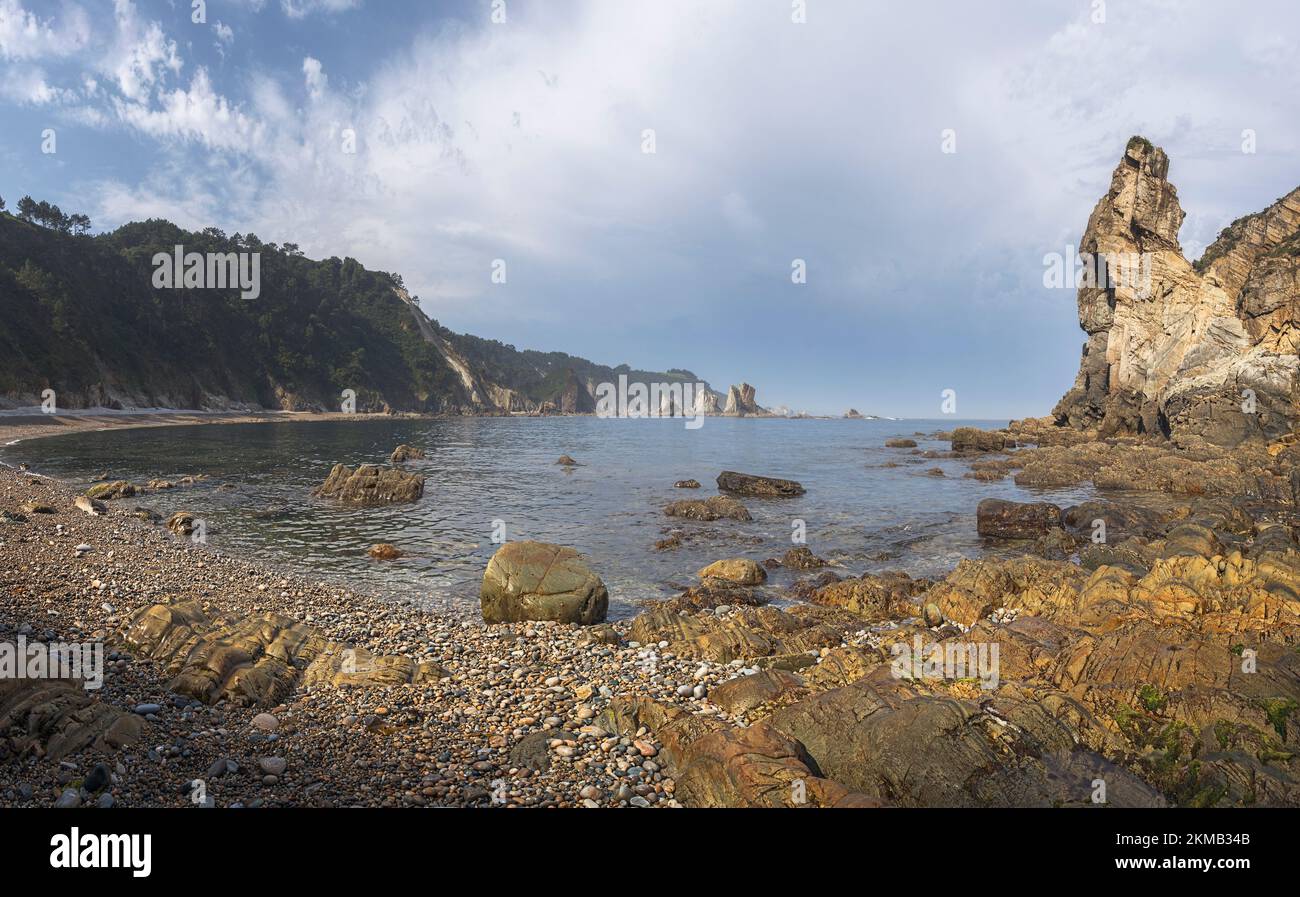 Spiaggia di El Silencio nelle Asturie Foto Stock