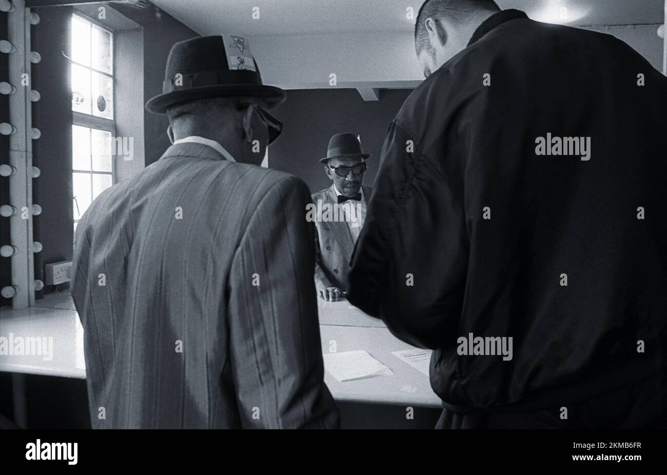 Laurel Aitken, Backstage alla Brixton Academy , 1997 Foto Stock