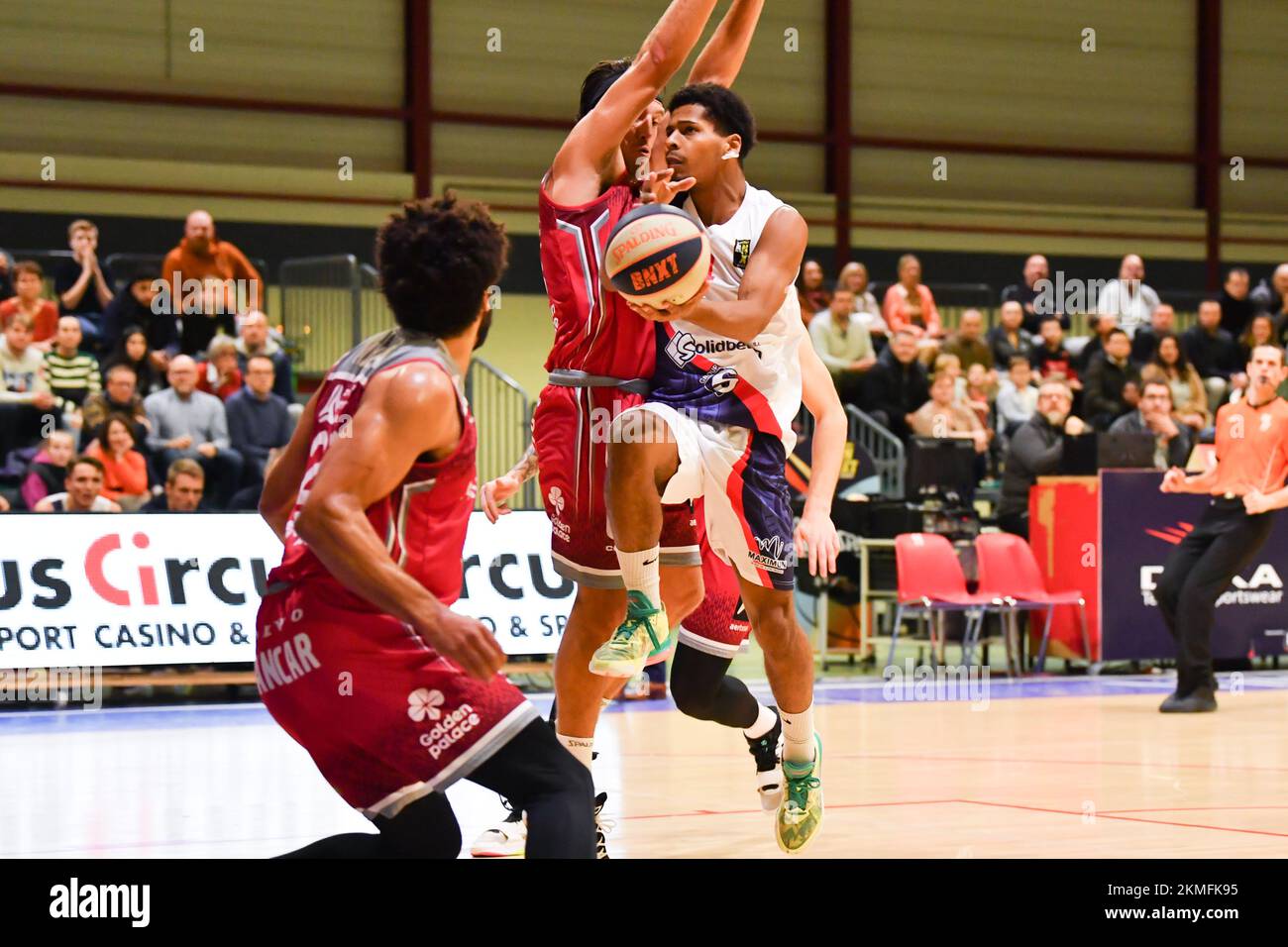 James Potier di Liege ha mostrato in azione durante una partita di basket tra il RSW Liege Basket e i Giants di Anversa, sabato 26 novembre 2022 a Charleroi, il giorno 08 del National Round Belgium nei campionati belgi di basket della 'BNXT League' prima divisione. FOTO DI BELGA JILL DELSAUX Foto Stock