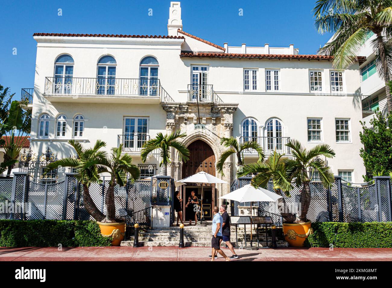 Miami Beach, Florida, quartiere Art Deco di South Beach, Ocean Drive, edifici esterni con ingresso frontale, Villa Casa Casuarina ex Versace M. Foto Stock