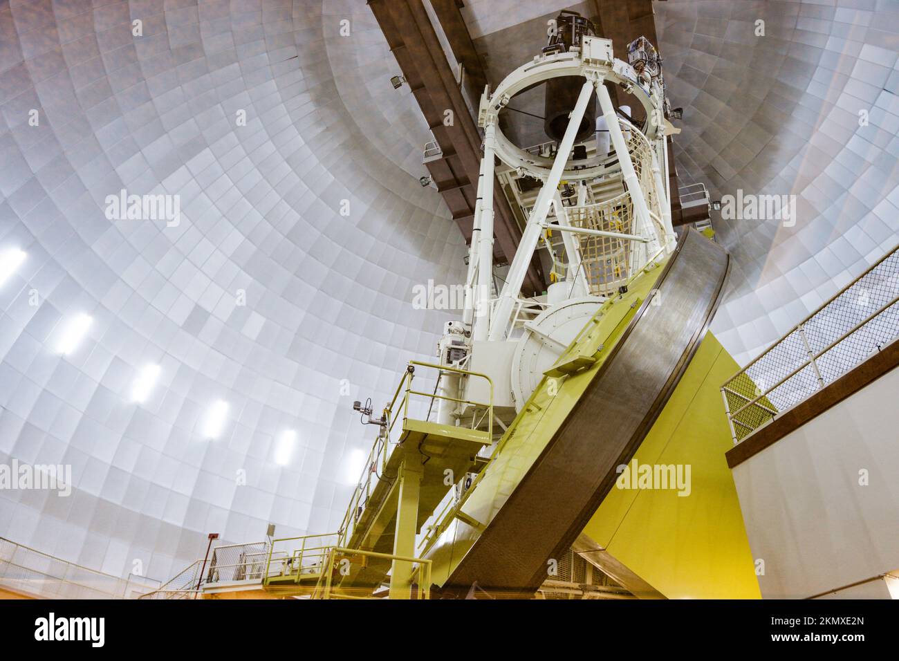 Telescopio anglo-australiano (AAT) telescopio montato equatoriamente gestito dall'Australian Astronomical Observatory, Siding Springs Observatory, NSW Foto Stock