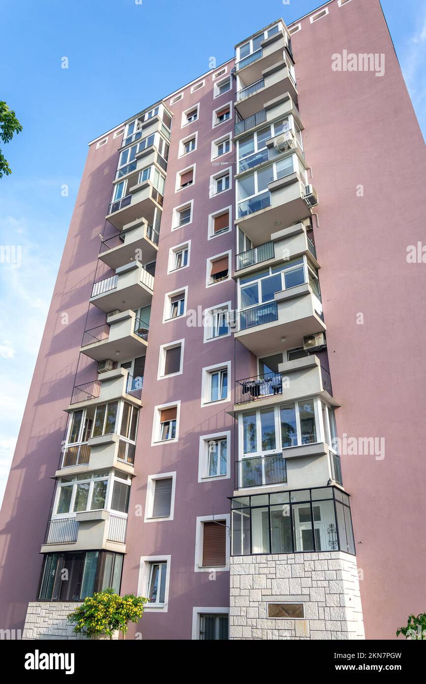 Alto edificio di appartamenti, Belveder, Capodistria, Istria Slovena, Slovenia Foto Stock
