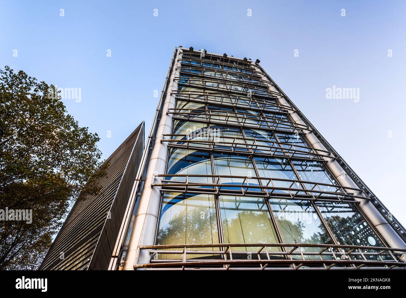 Esterno dell'Institut du Monde Arabe (Istituto del mondo arabo), Parigi, Francia. Foto Stock