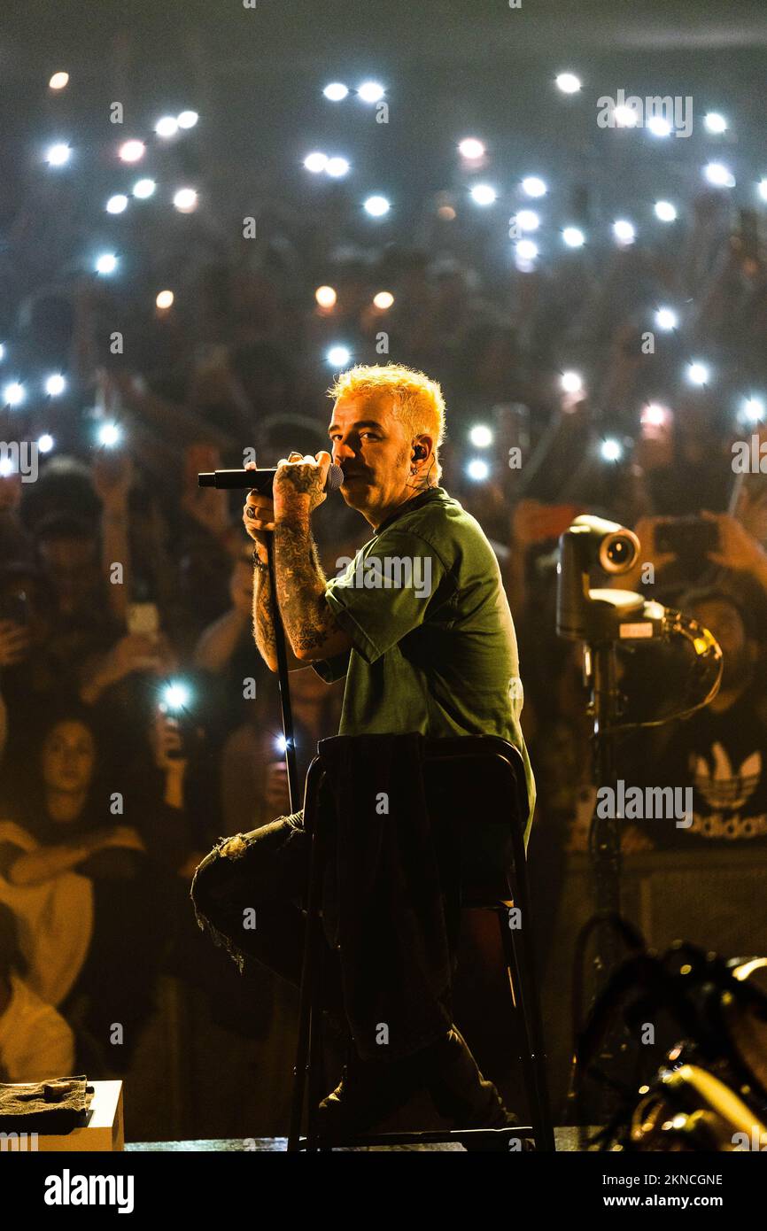 Livorno, Italia. 26th Nov 2022. Salmo durante Salmo - Flop Tour, concerto di musica per cantante italiana a Livorno, Italia, Novembre 26 2022 Credit: Agenzia indipendente per le foto/Alamy Live News Foto Stock
