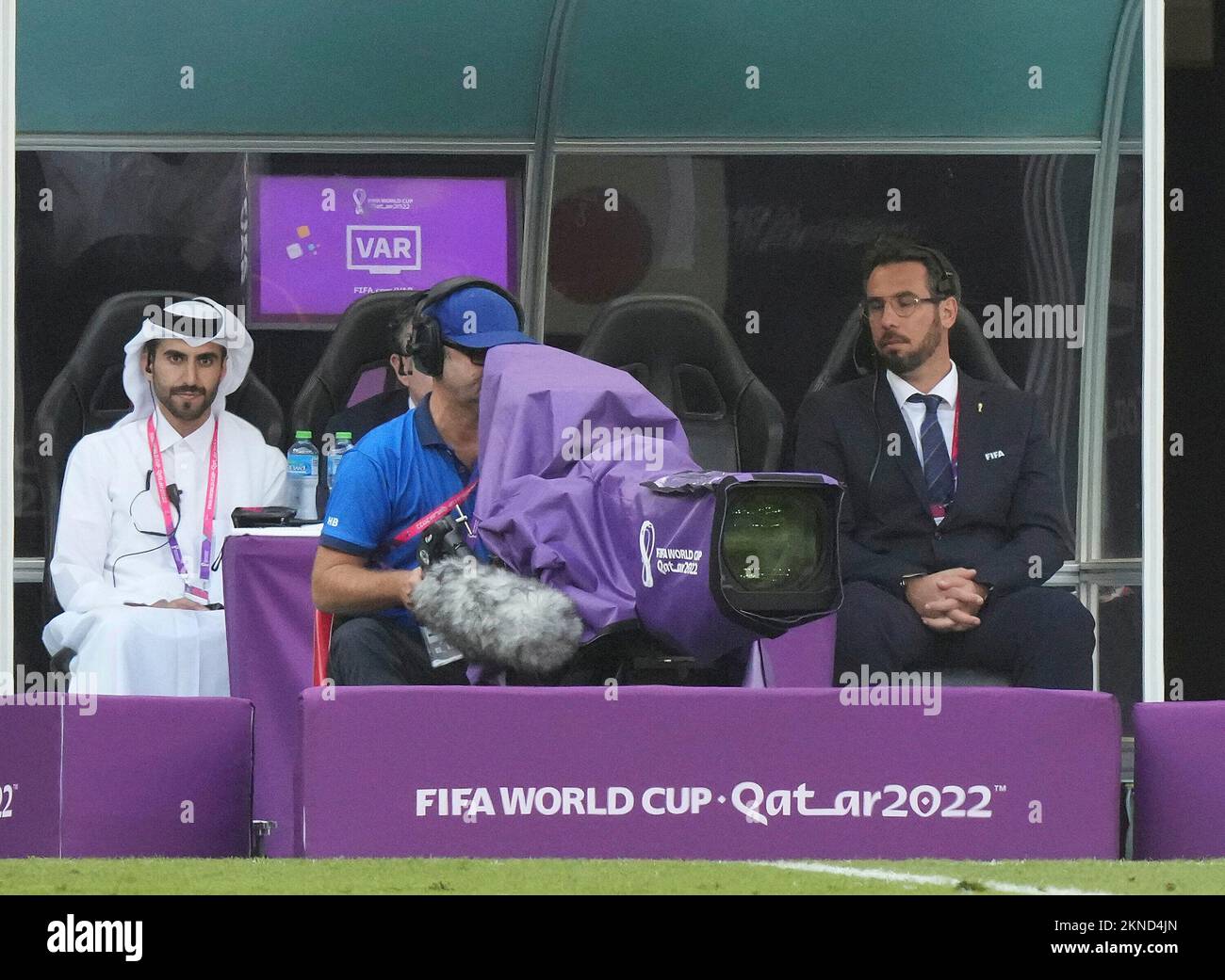11/27/2022, Ahmad bin Ali Stadium, Doha, QAT, Coppa del mondo FIFA 2022, Gruppo e, Giappone vs Costa Rica, nella foto FIFA VAR Monitor Foto Stock