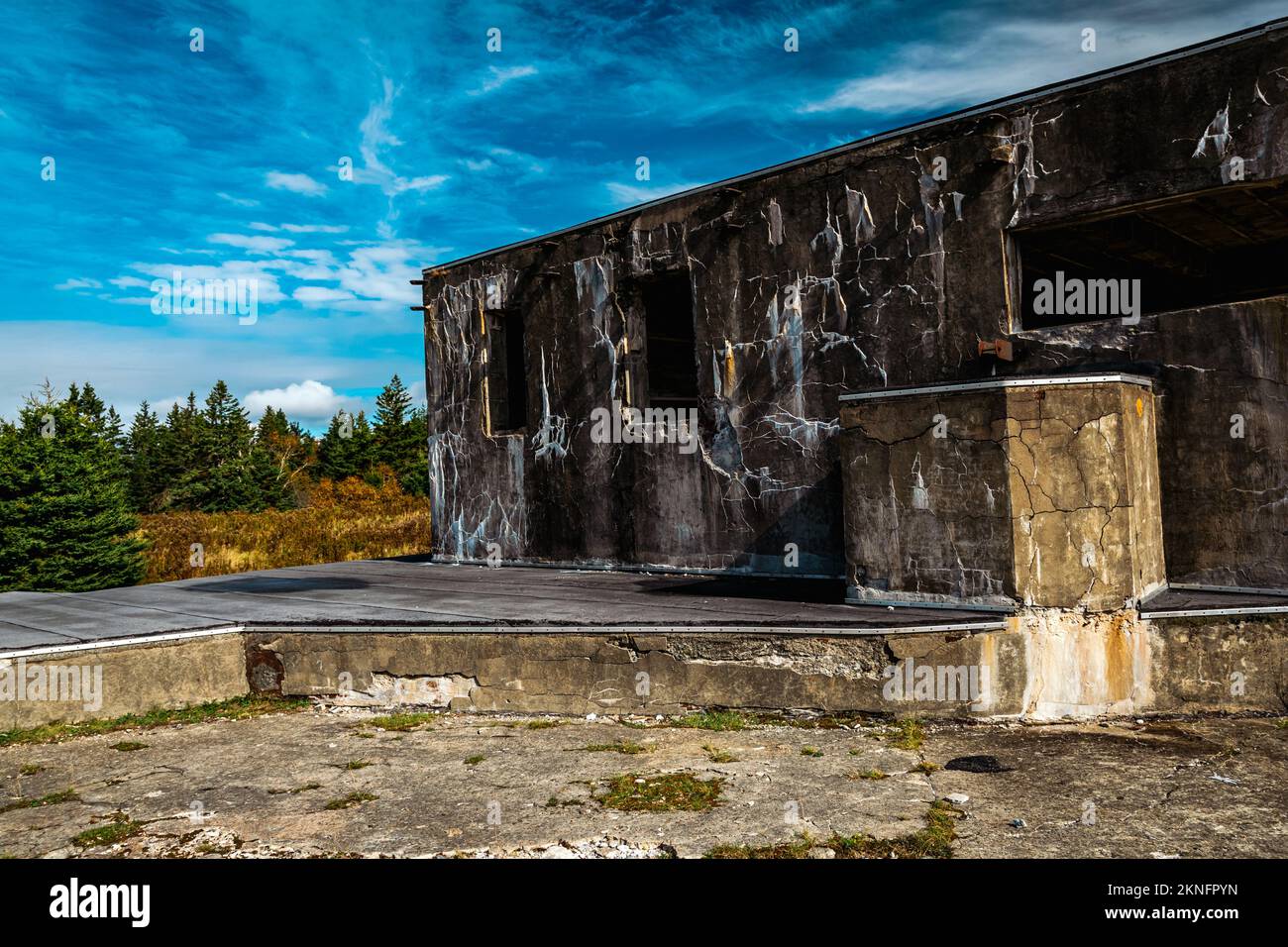Radar Building a Fort McNab National Historic Site McNabs Island, Nuova Scozia, Canada Foto Stock