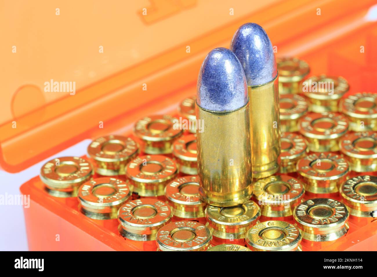 Confezione di LRN 9mm parabellum bullet (punta tonda in piombo) con calotte in ottone. Foto Stock