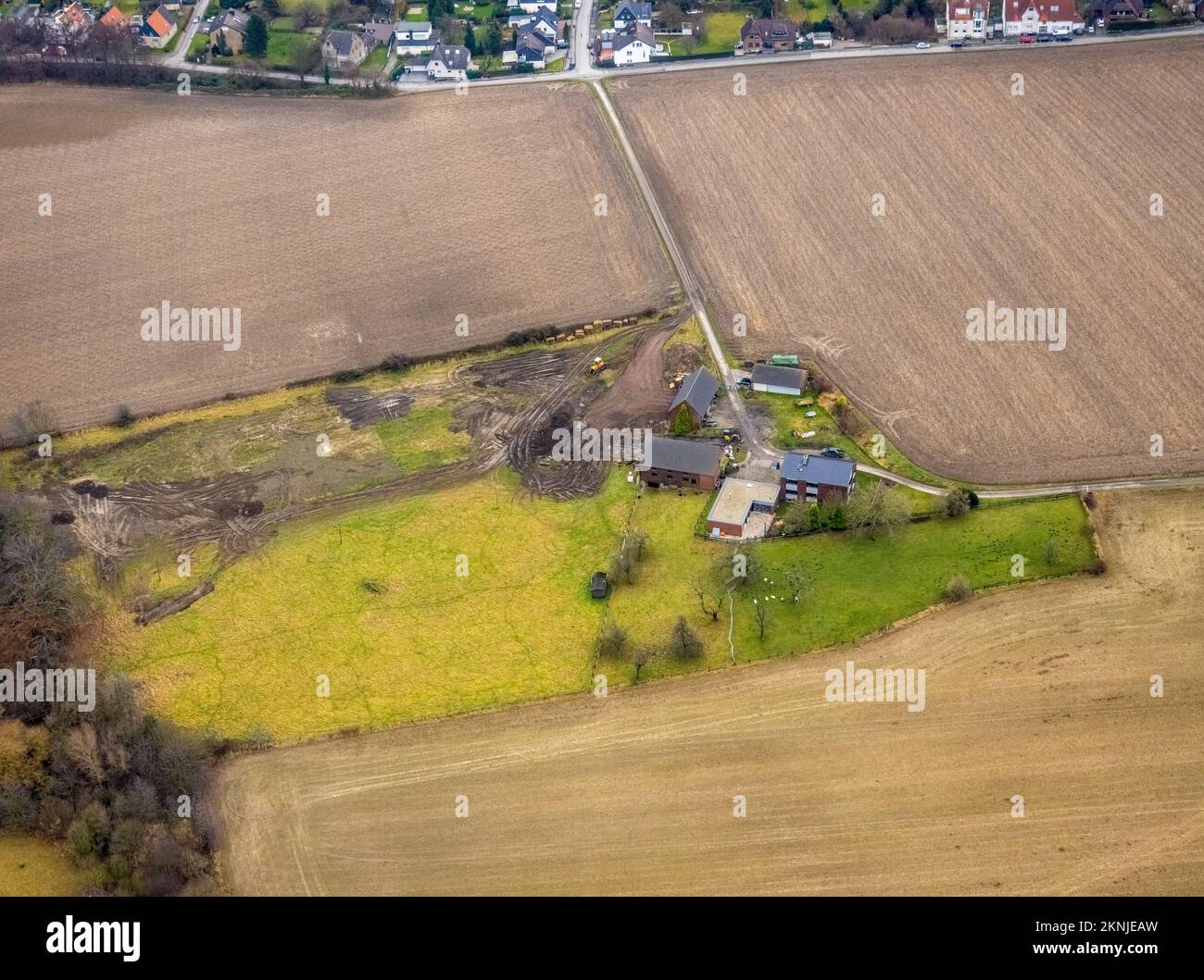 Vista aerea, campi agricoli e cantiere di costruzione presso l'insediamento di Carolinenweg, Landweg, Holzwickede, Ruhr, Renania settentrionale-Vestfalia, Tedesco Foto Stock