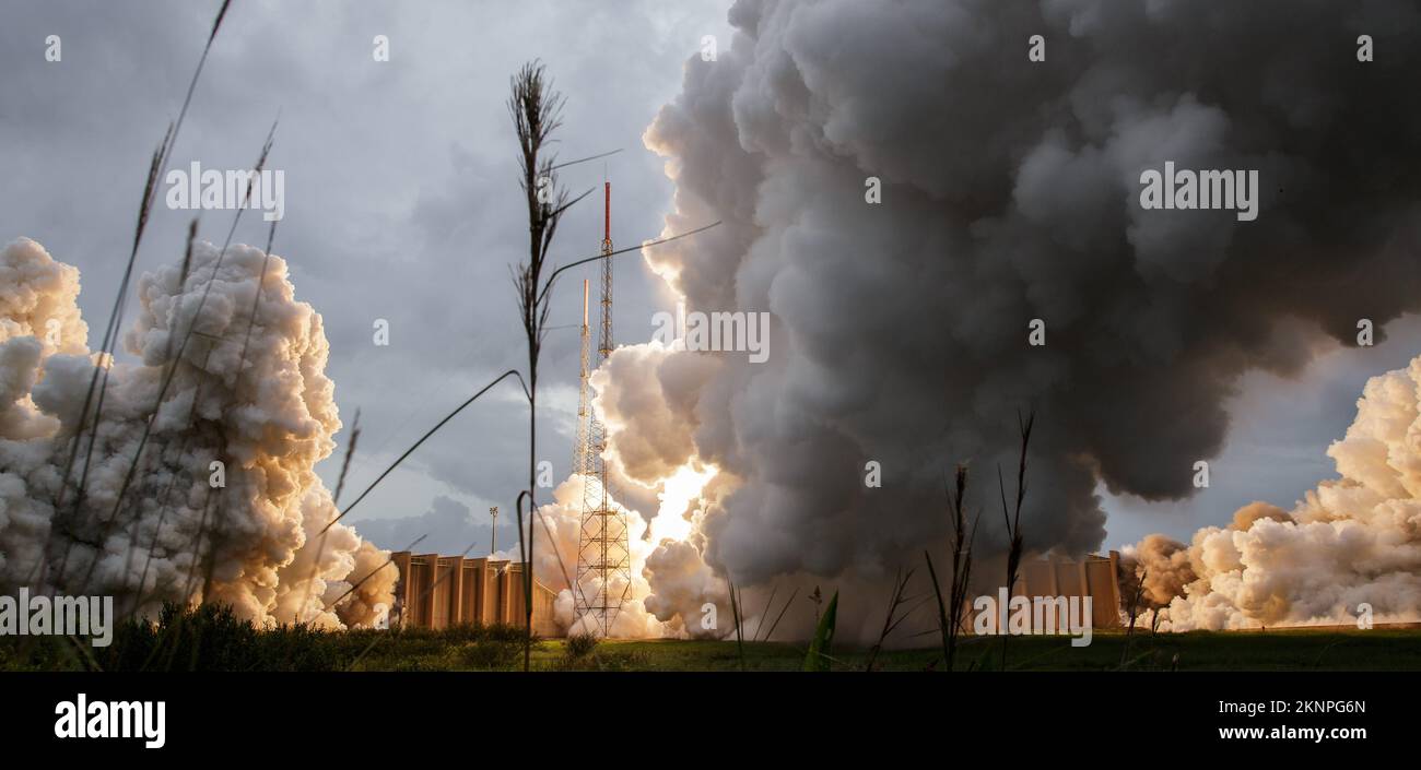 James Webb Telescope lancia il razzo Ariane 5 e preparati. Foto Stock