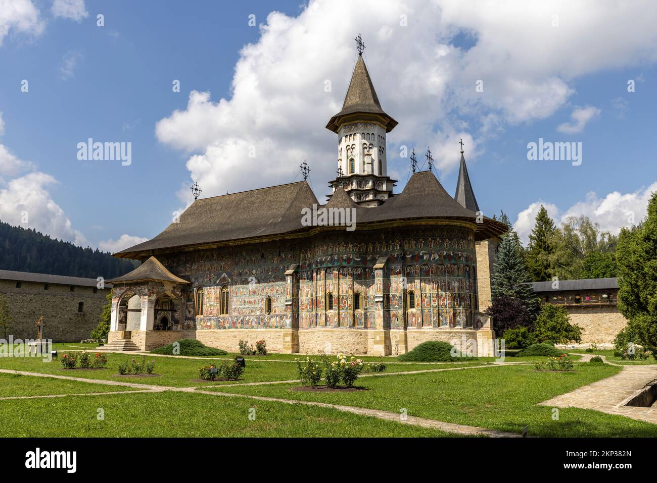 Monastero di Sucevita, sito patrimonio dell'umanità dell'UNESCO come una delle chiese dipinte della Moldavia, Romania Foto Stock