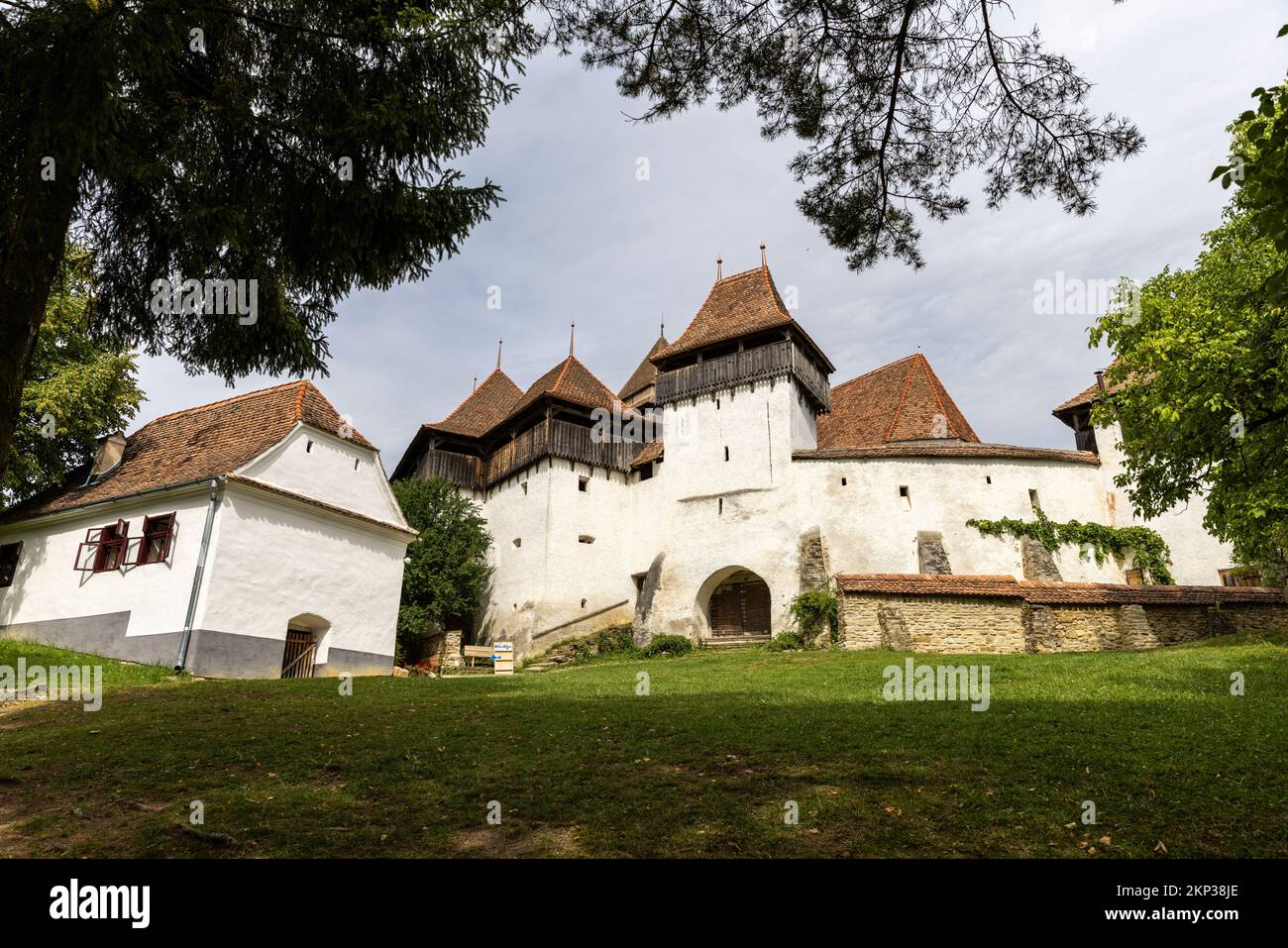Chiesa luterana fortificata di Viscri in Transilvania, Romania Foto Stock