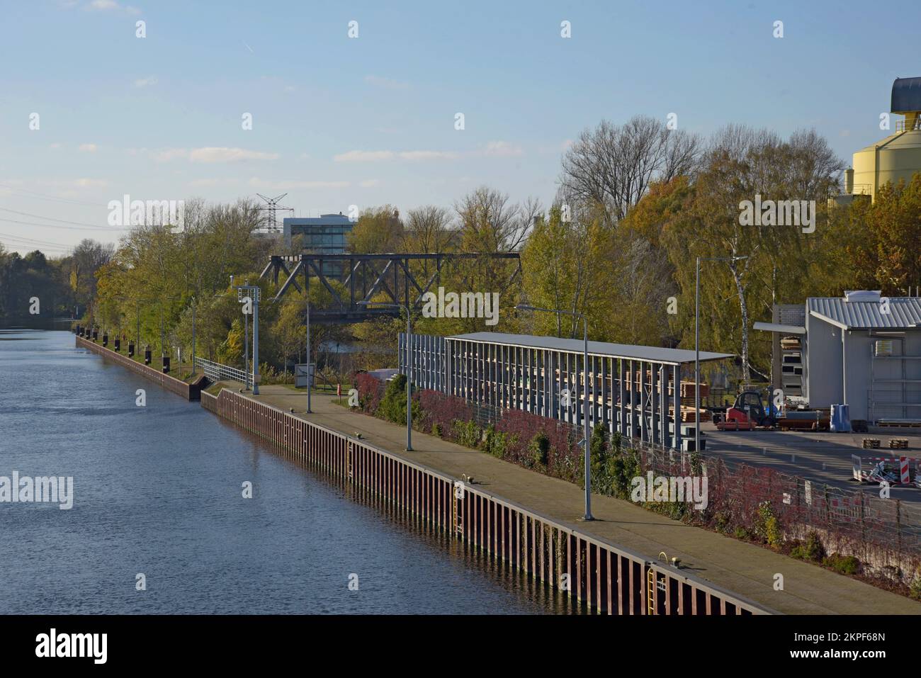 Ponte della linea ferroviaria s bahn sopraelevata immagini e fotografie ...