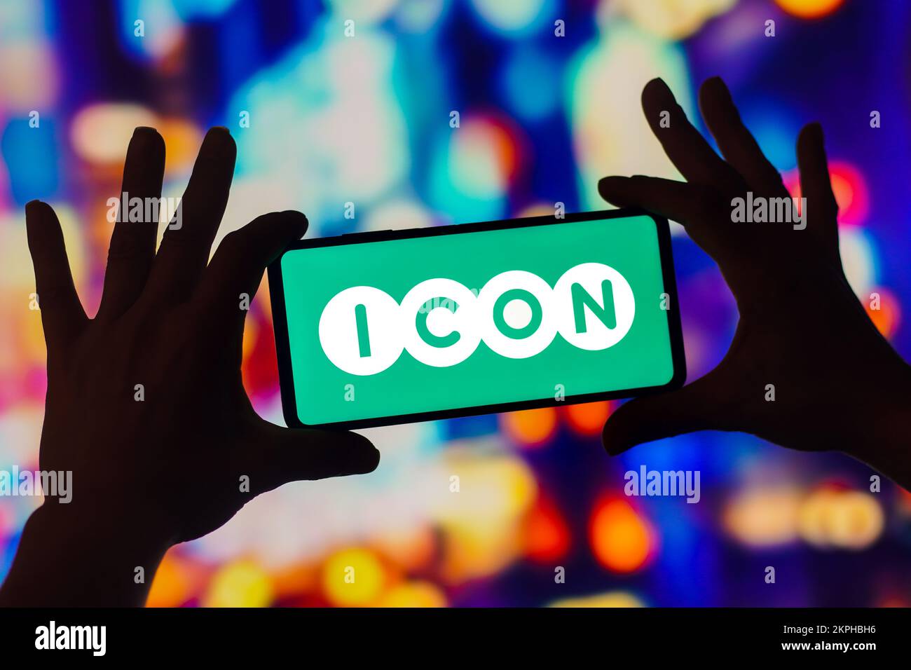 Brasile. 28th Nov 2022. In questa illustrazione, sullo schermo dello smartphone viene visualizzata L'ICONA del logo PLC. Credit: SOPA Images Limited/Alamy Live News Foto Stock