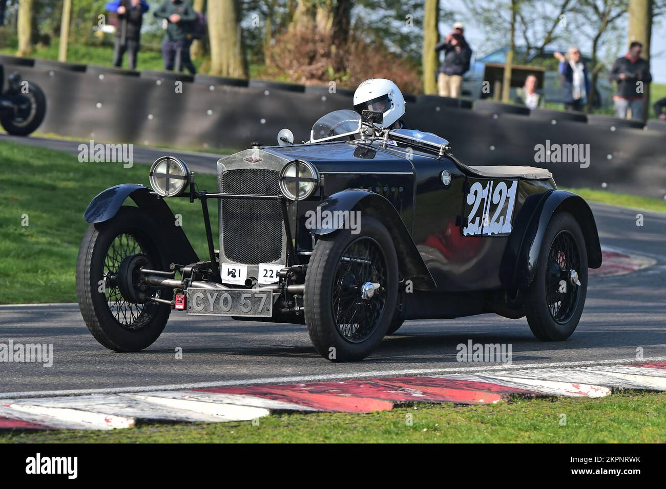 George Parkinson, Frazer Nash Boulogne, Under 30s Scratch Race, gara di 15 minuti, per i piloti della sezione ‘giovani’, in auto propria una famiglia uno o uno Foto Stock