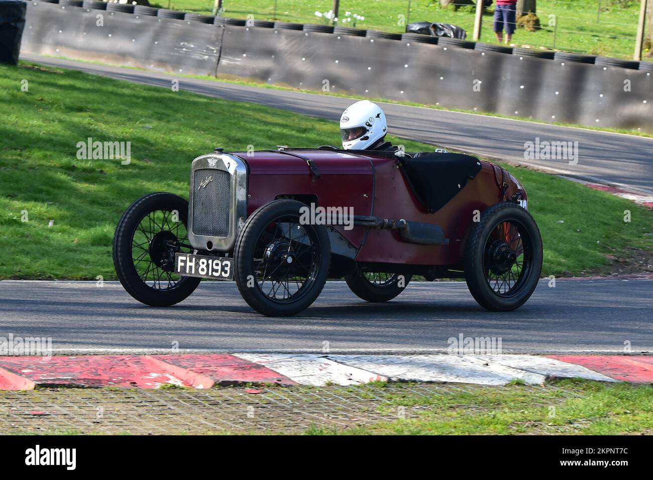 Louis Parkin, Austin 7 Ulster, Under 30s Scratch Race, gara di 15 minuti, per i piloti della sezione ‘giovani’, in una propria auto una famiglia uno o un loaner fo Foto Stock