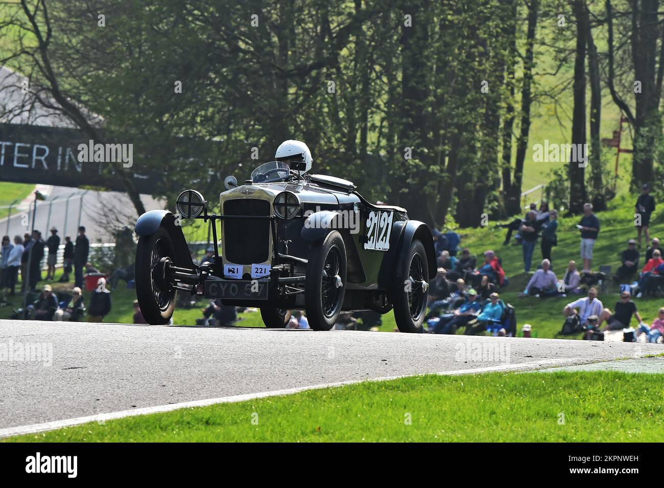 George Parkinson, Frazer Nash Boulogne, Under 30s Scratch Race, gara di 15 minuti, per i piloti della sezione ‘giovani’, in auto propria una famiglia uno o uno Foto Stock